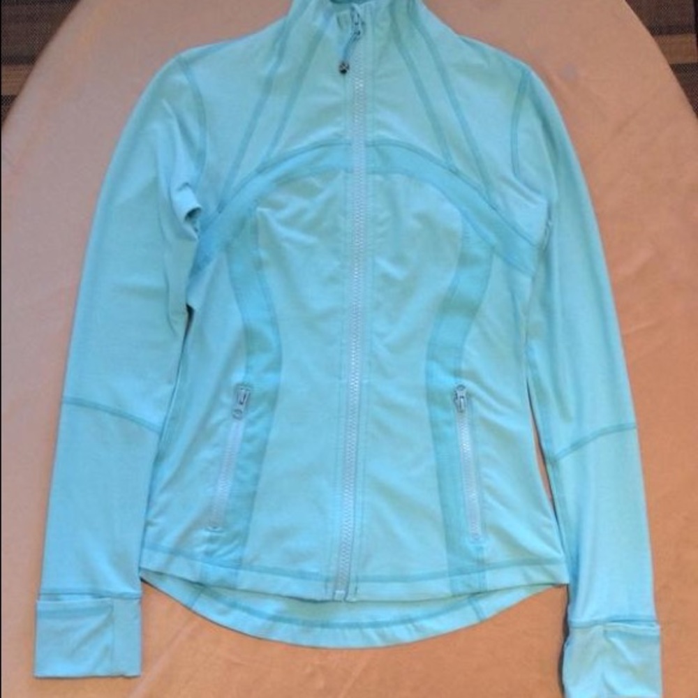 Found :) lululemon angel blue tonka stripe define